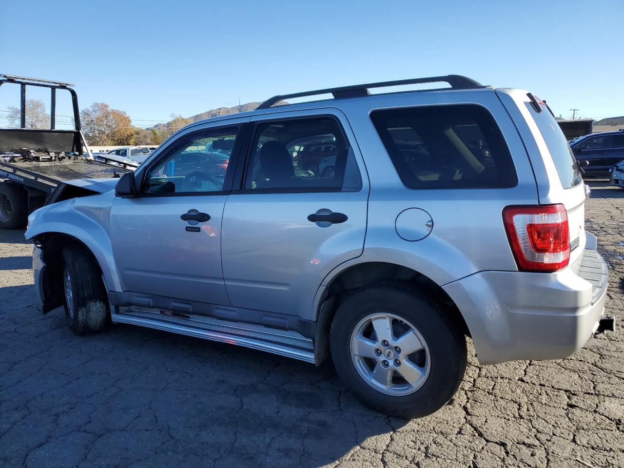 Image 2 of 2009 FORD ESCAPE XLT 2009 with VIN 1FMCU03G29KA38031