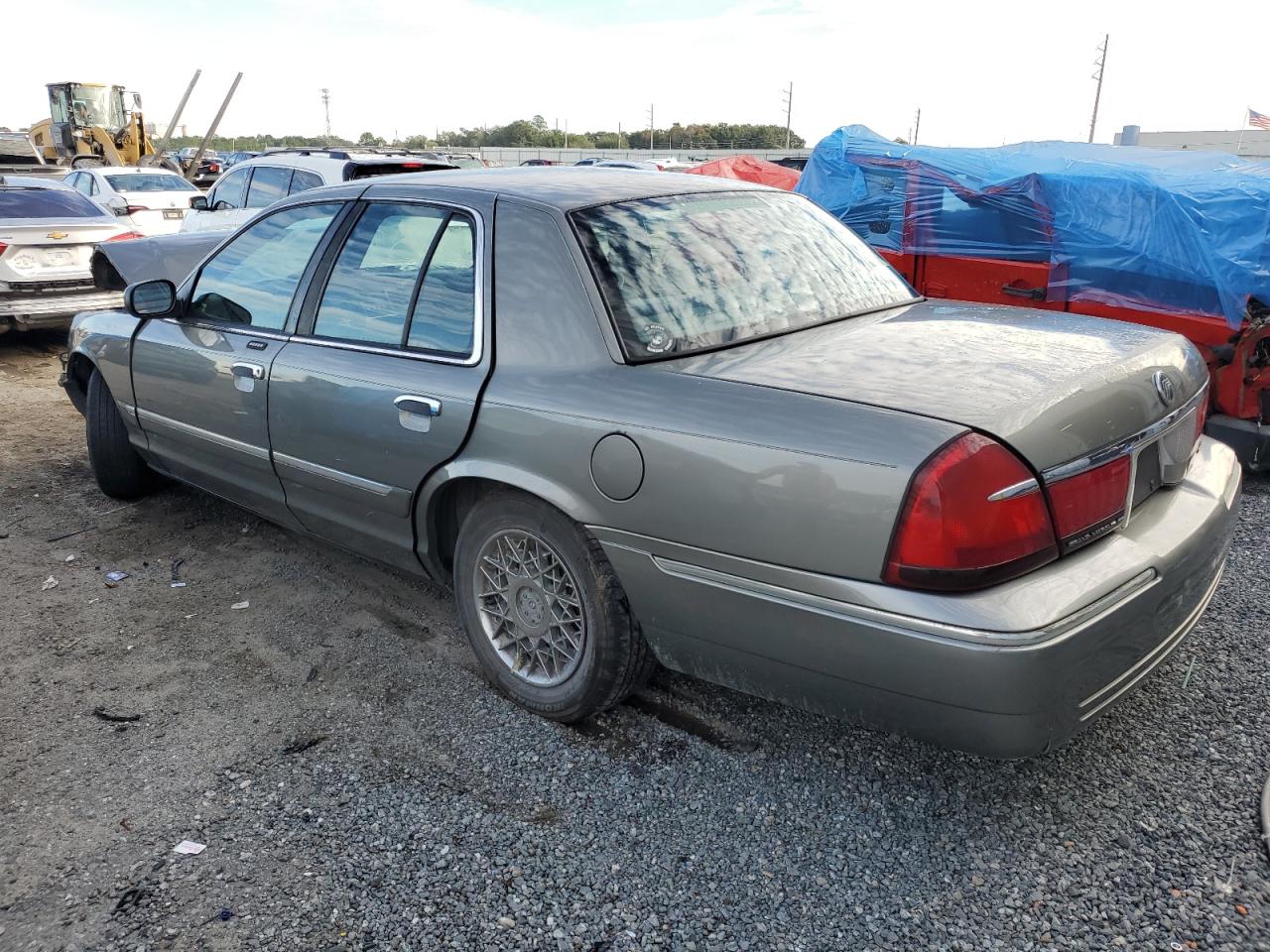 Image 2 of 2002 MERCURY GRAND MARQUIS GS 2002 with VIN 2MEFM74W82X665558