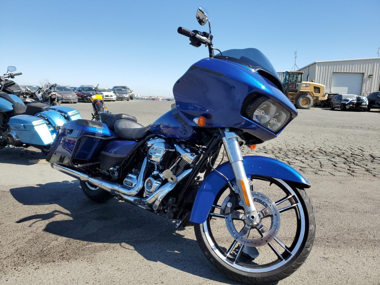 Изображение 1 2017 HARLEY-DAVIDSON FLTRX ROAD GLIDE 2017 с VIN 1HD1KHC3XHB673721