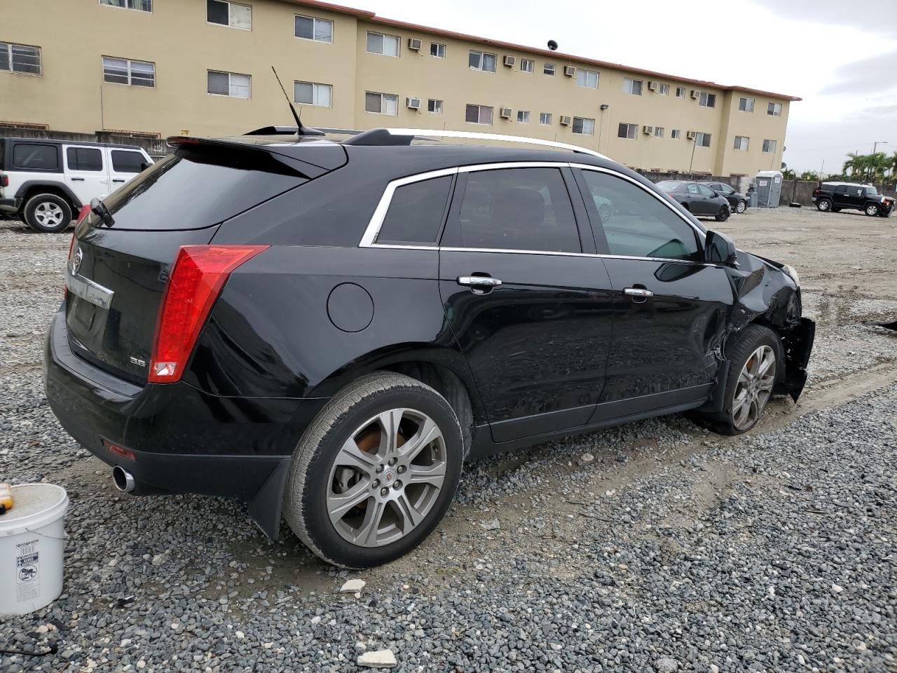 Image 3 of 2014 CADILLAC SRX LUXURY COLLECTION 2014 with VIN 3GYFNBE31ES659998