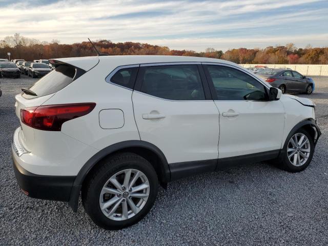 Image 3 of 2019 NISSAN ROGUE SPORT S 2019 with VIN JN1BJ1CP6KW233226