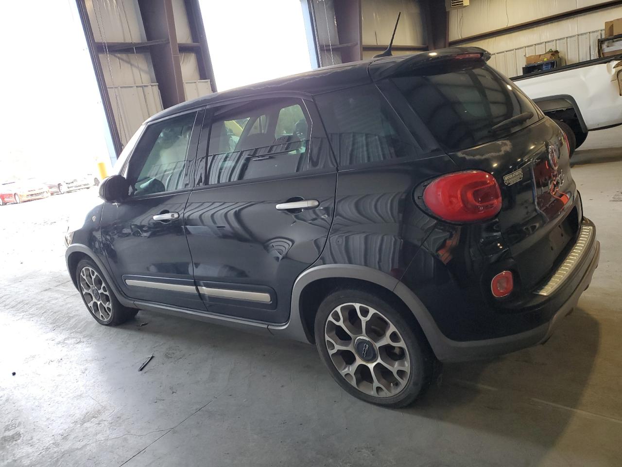Изображение 2 2014 FIAT 500L TREKKING 2014 с VIN ZFBCFADH5EZ021398