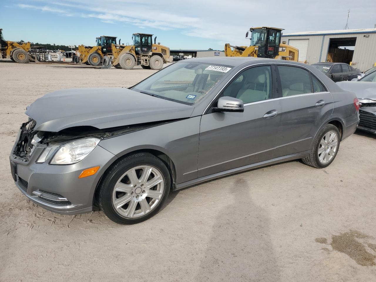 Изображение 1 2013 MERCEDES-BENZ E 350 2013 с VIN WDDHF5KB9DA725793