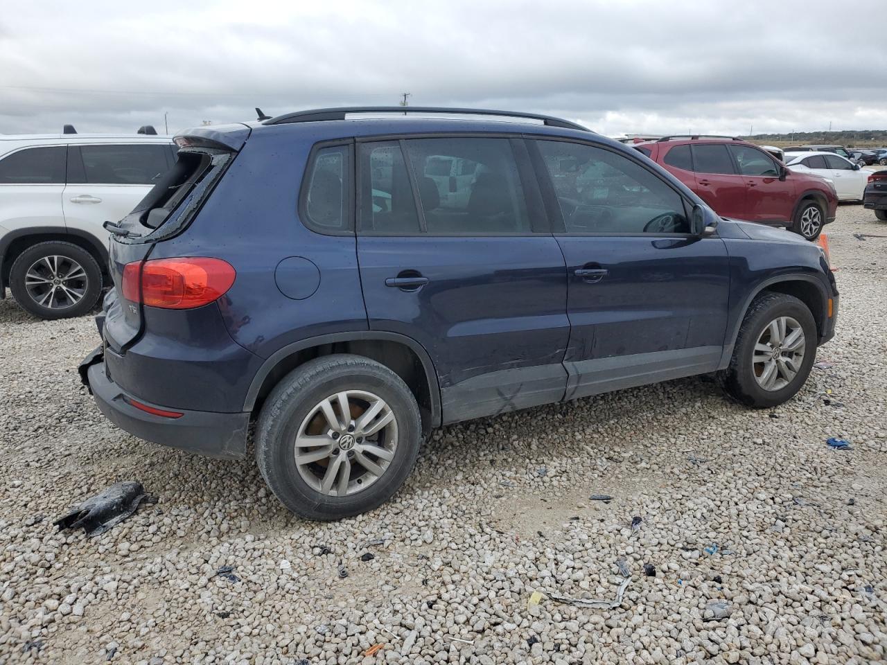 Image 3 of 2016 VOLKSWAGEN TIGUAN S 2016 with VIN WVGAV7AX8GW602965