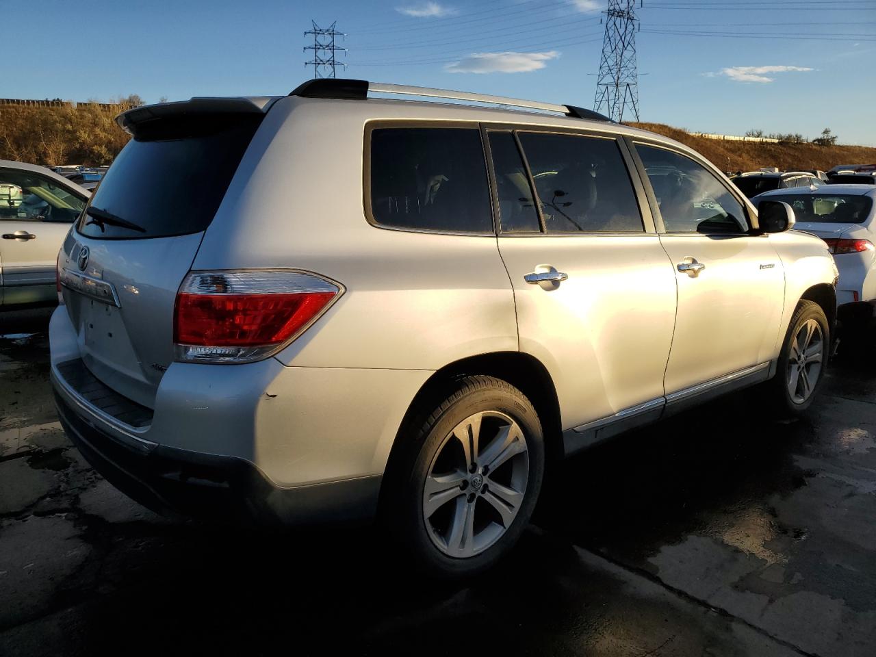 Изображение 3 2011 TOYOTA HIGHLANDER LIMITED 2011 с VIN 5TDDK3EH9BS073220