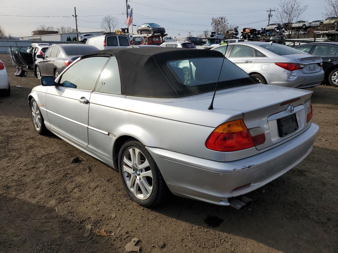 Image 2 of 2003 BMW 330 CI 2003 with VIN WBABS53493JU98516