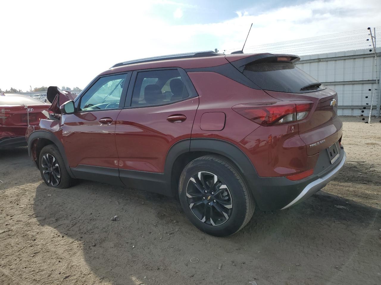 Изображение 2 2023 CHEVROLET TRAILBLAZER LT 2023 с VIN KL79MPSL4PB041884