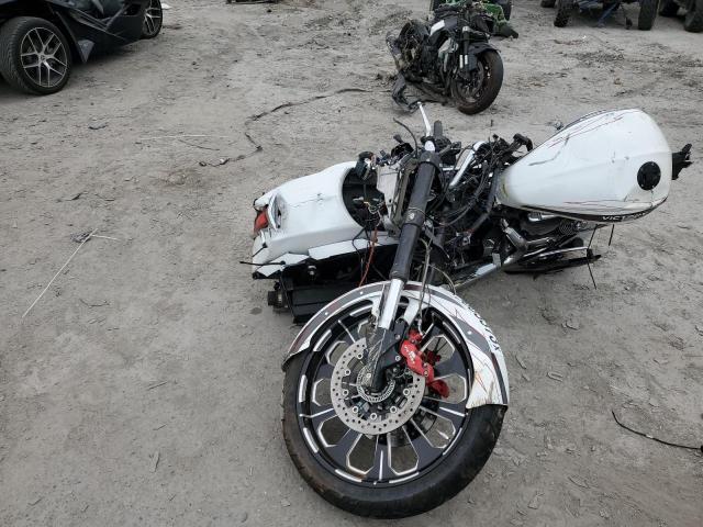 Obraz 2 z 2017 VICTORY MOTORCYCLES MAGNUM X-1 2017 z VIN 5VPXMXAA8H3058307