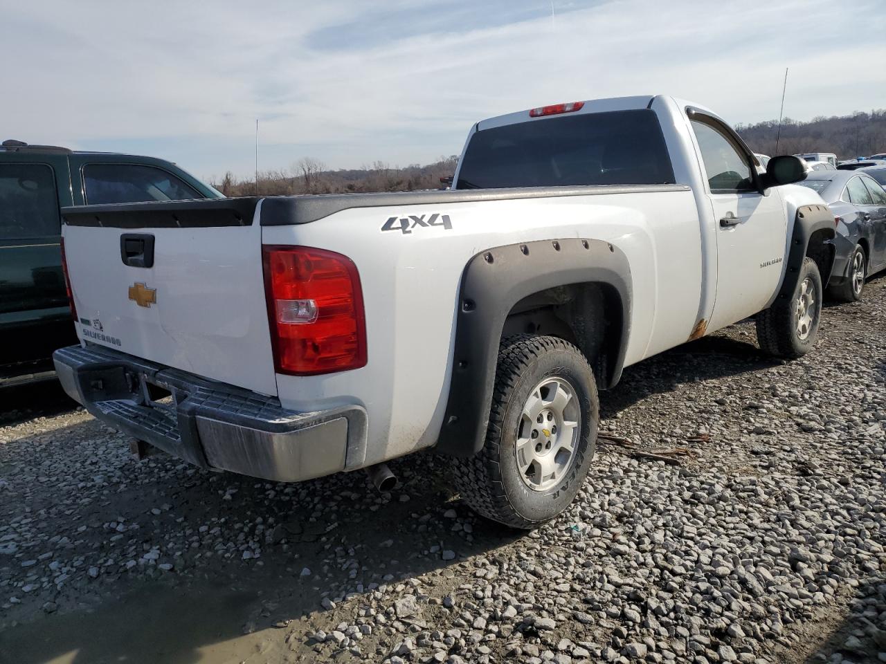 Image 3 of 2012 CHEVROLET SILVERADO K1500 2012 with VIN 1GCNKPEA7CZ112384