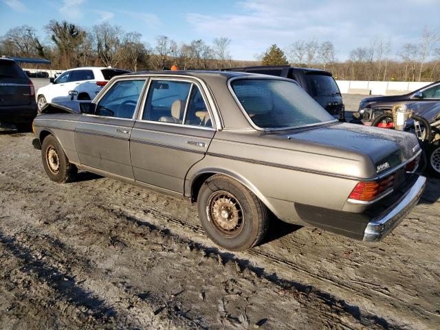 Obraz 2 z 1984 MERCEDES-BENZ 300 DT 1984 z VIN WDBAB33A5EA157740