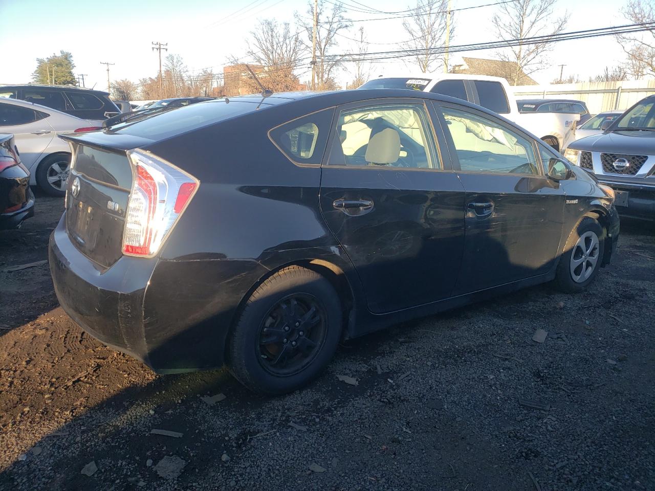 Image 3 of 2014 TOYOTA PRIUS  2014 with VIN JTDKN3DU6E1736354