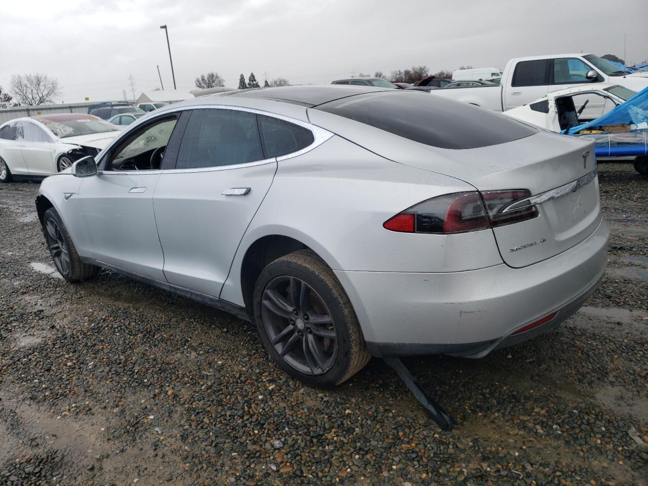 Изображение 2 2012 TESLA MODEL S  2012 с VIN 5YJSA1DN1CFS00120