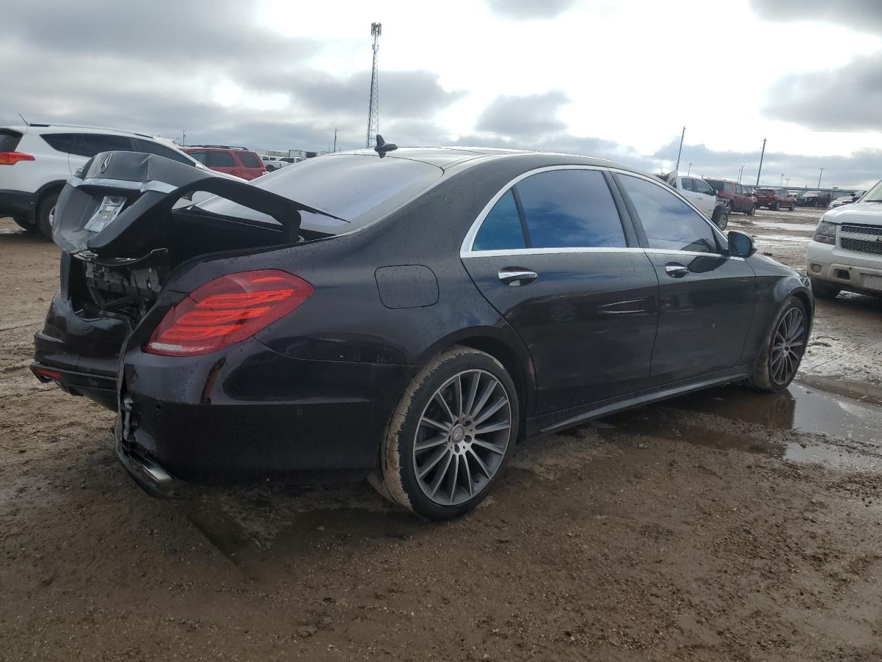 Image 3 of 2015 MERCEDES-BENZ S 550 2015 with VIN WDDUG8CB3FA123342