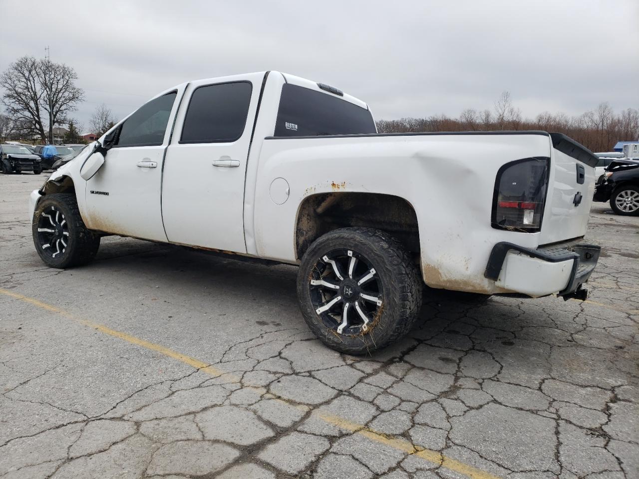 Изображение 2 2011 CHEVROLET SILVERADO K1500 LT 2011 с VIN 3GCPKSE32BG295611