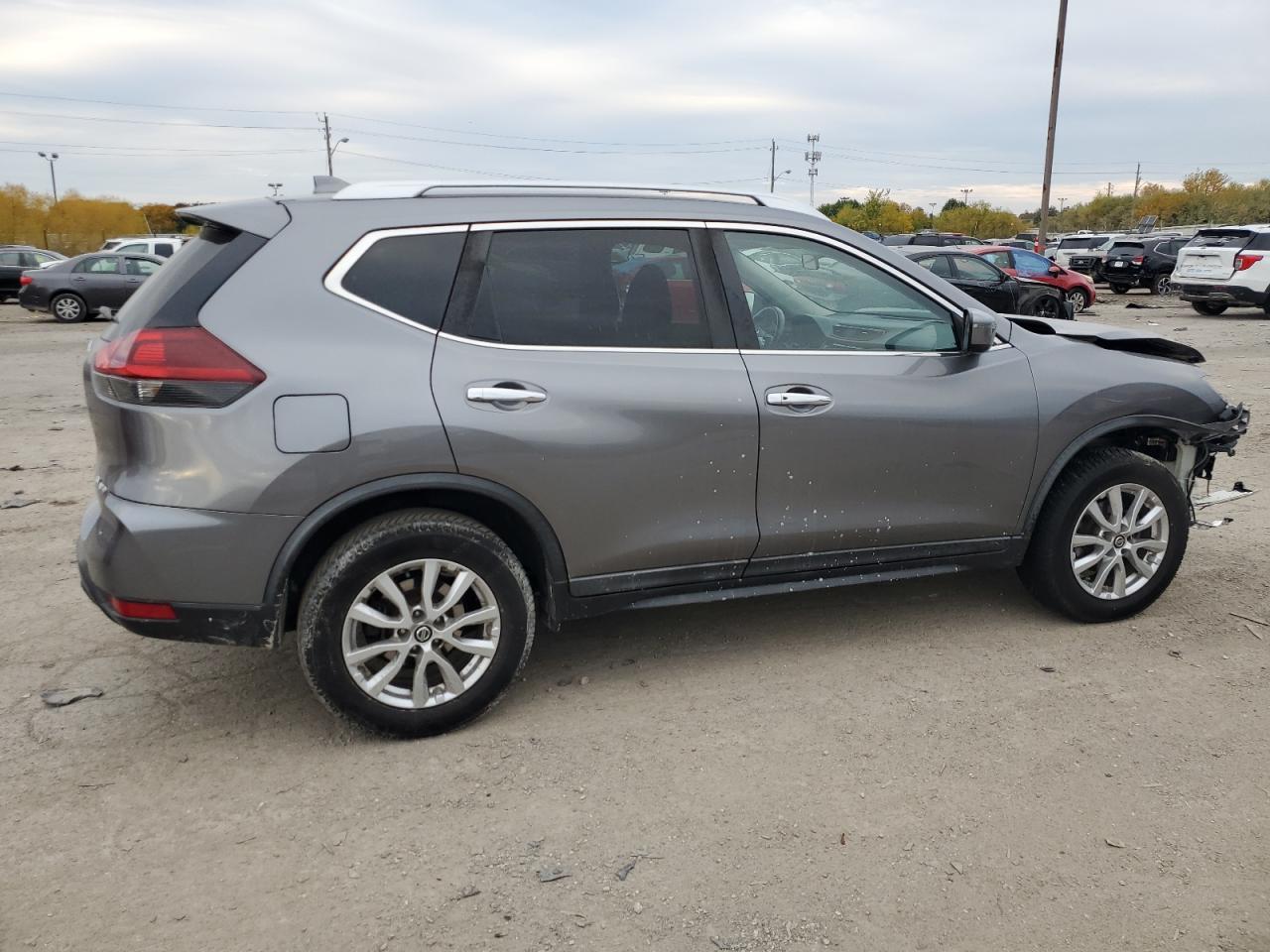 Image 3 of 2018 NISSAN ROGUE S 2018 with VIN KNMAT2MV5JP580156