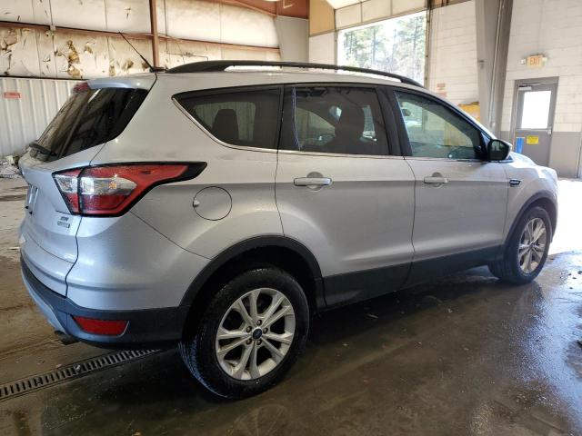 Image 3 of 2018 FORD ESCAPE SE 2018 with VIN 1FMCU0GD6JUC18105
