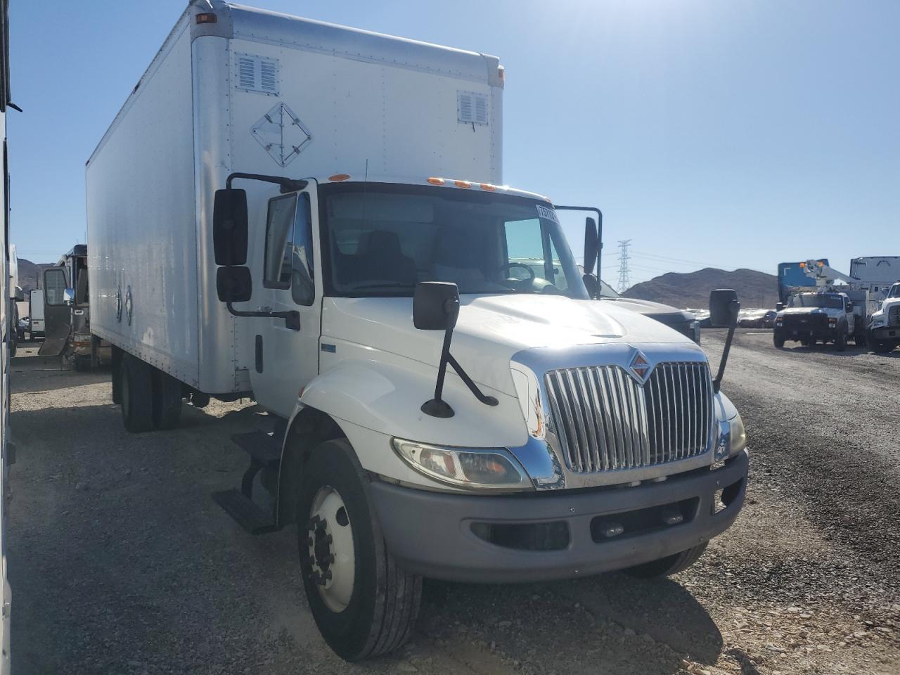 Image 1 of 2013 INTERNATIONAL 4000 4300 2013 with VIN 1HTMMAAL1DH340241
