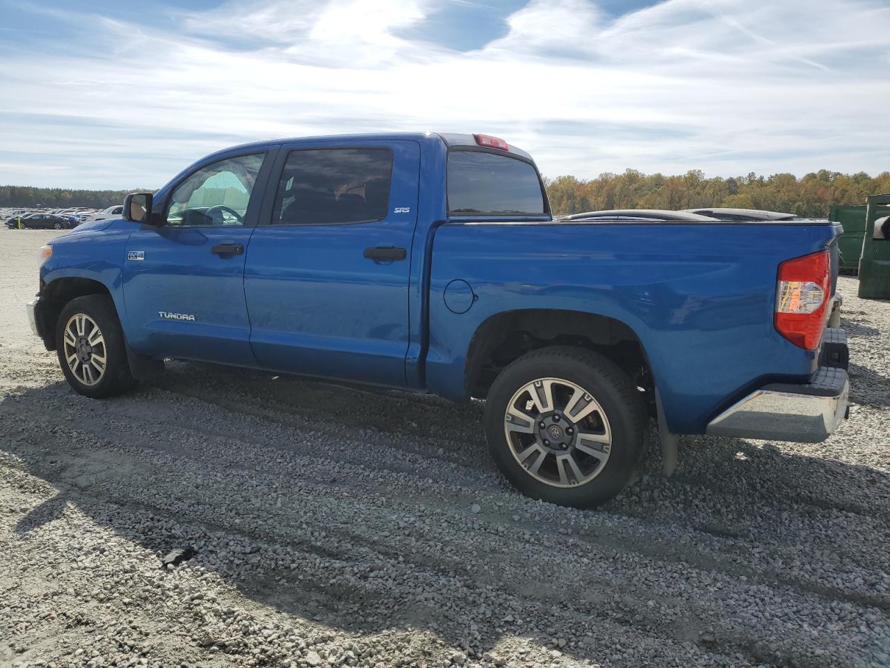 Image 2 of 2016 TOYOTA TUNDRA CREWMAX SR5 2016 with VIN 5TFEW5F15GX206255