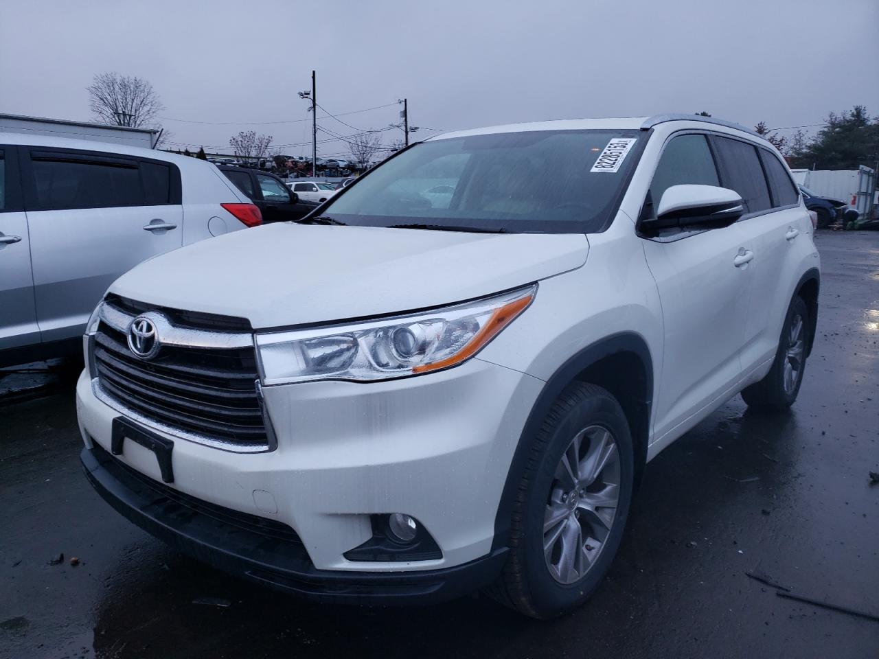 Image 1 of 2014 TOYOTA HIGHLANDER XLE 2014 with VIN 5TDJKRFHXES071467