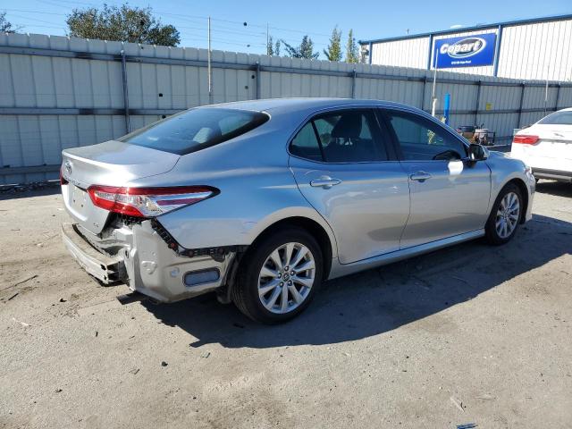 Obraz 3 z 2018 TOYOTA CAMRY L 2018 z VIN 4T1B11HK3JU565074