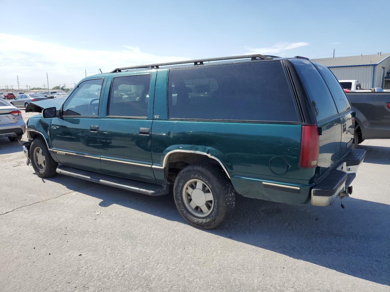 Изображение 2 1999 CHEVROLET SUBURBAN C1500 1999 с VIN 3GNEC16R9XG262248
