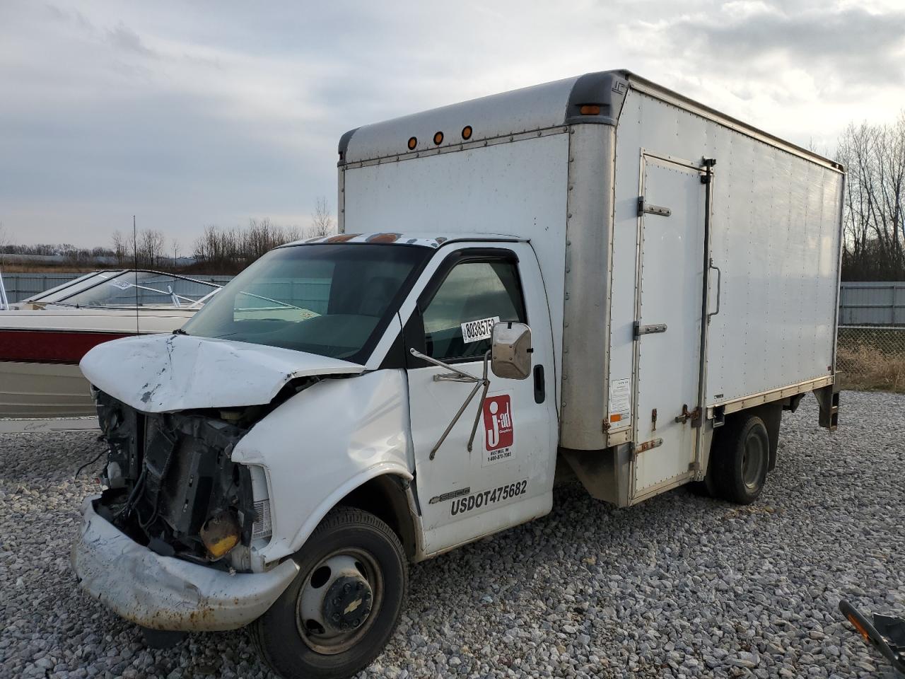 Image 2 of 2001 CHEVROLET EXPRESS CUTAWAY G3500 2001 with VIN 1GBJG31RX11203816
