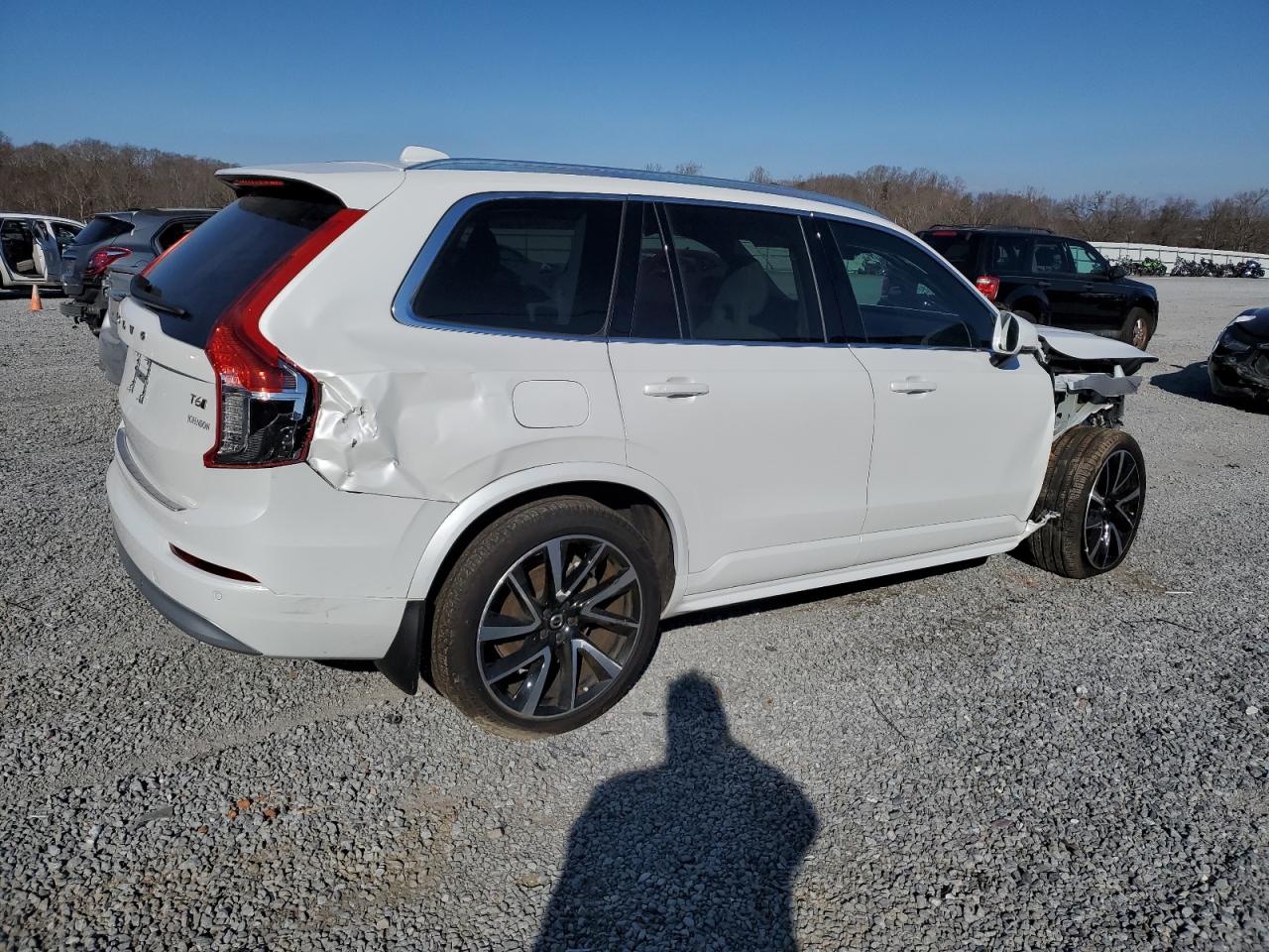 Image 3 of 2022 VOLVO XC90 T6 MOMENTUM 2022 with VIN YV4A22PK4N1778513