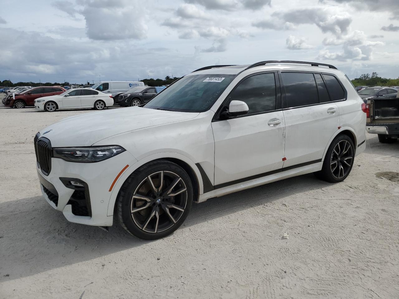 Obraz 1 z 2021 BMW X7 XDRIVE40I 2021 z VIN 5UXCW2C0XM9G17086