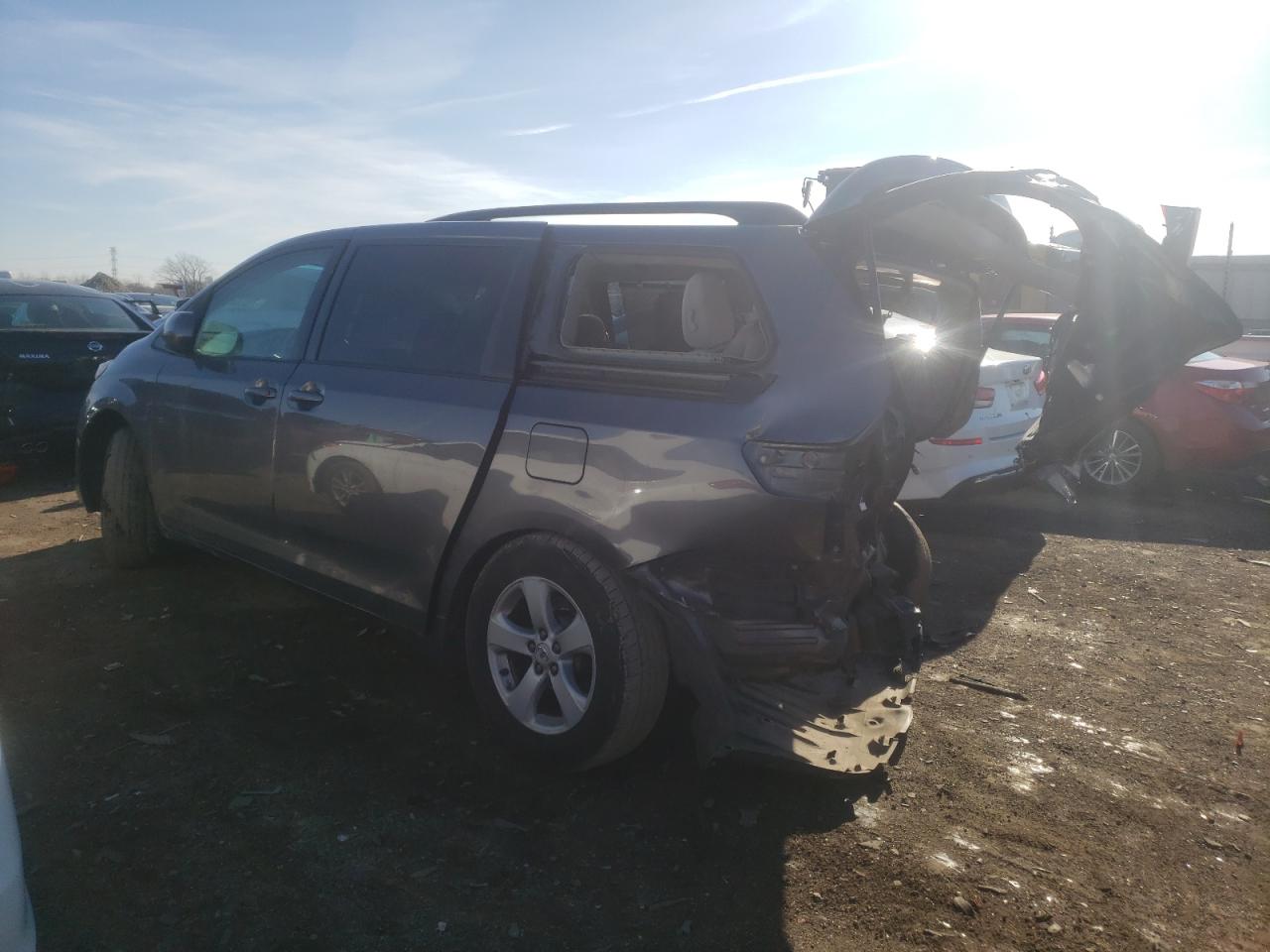 Image 2 of 2011 TOYOTA SIENNA LE 2011 with VIN 5TDKK3DC4BS162058