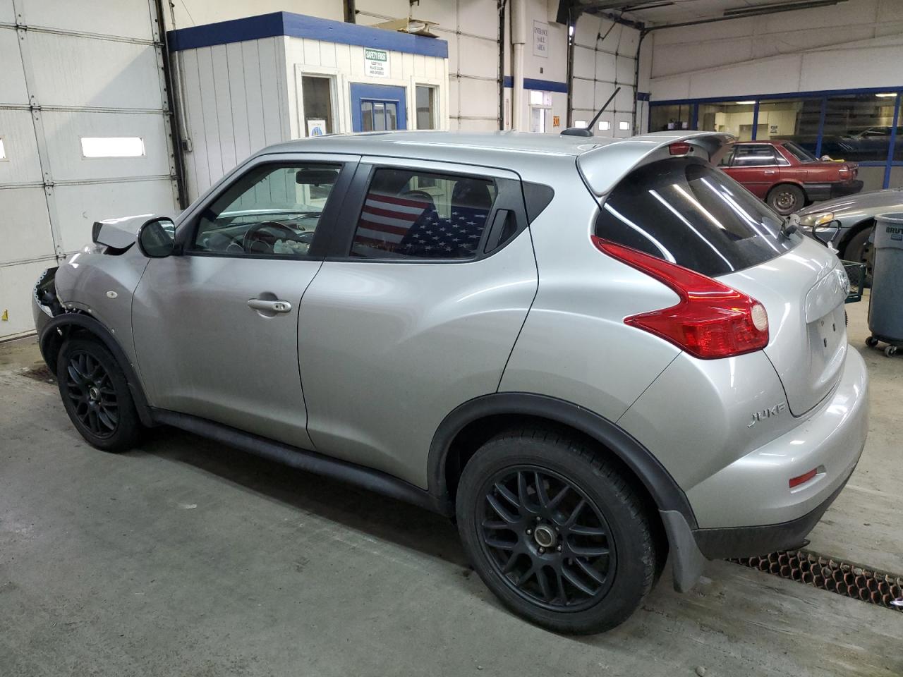 Obraz 2 z 2012 NISSAN JUKE S 2012 z VIN JN8AF5MV9CT115046