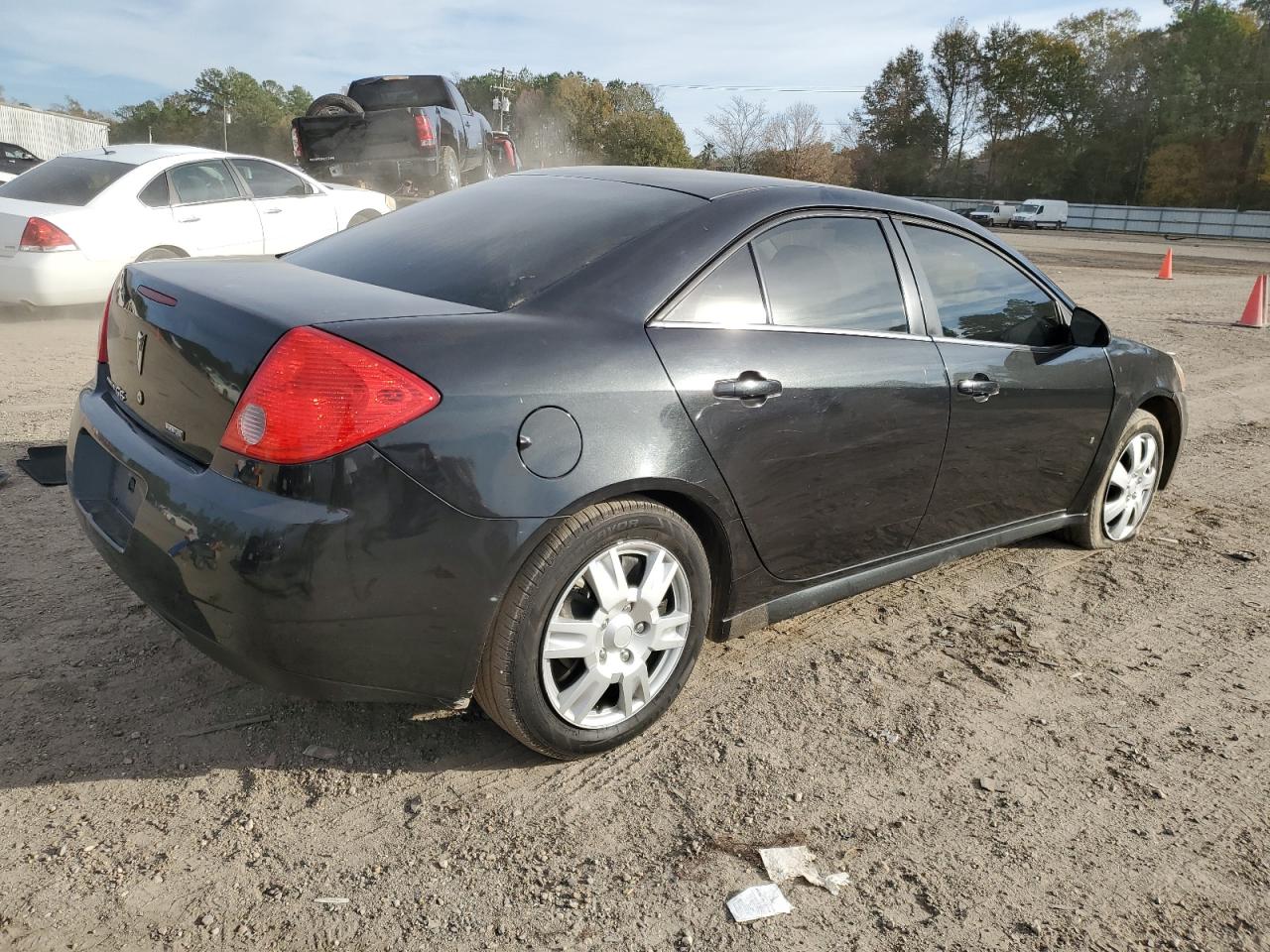 Image 3 of 2010 PONTIAC G6  2010 with VIN 1G2ZA5E05A4112544