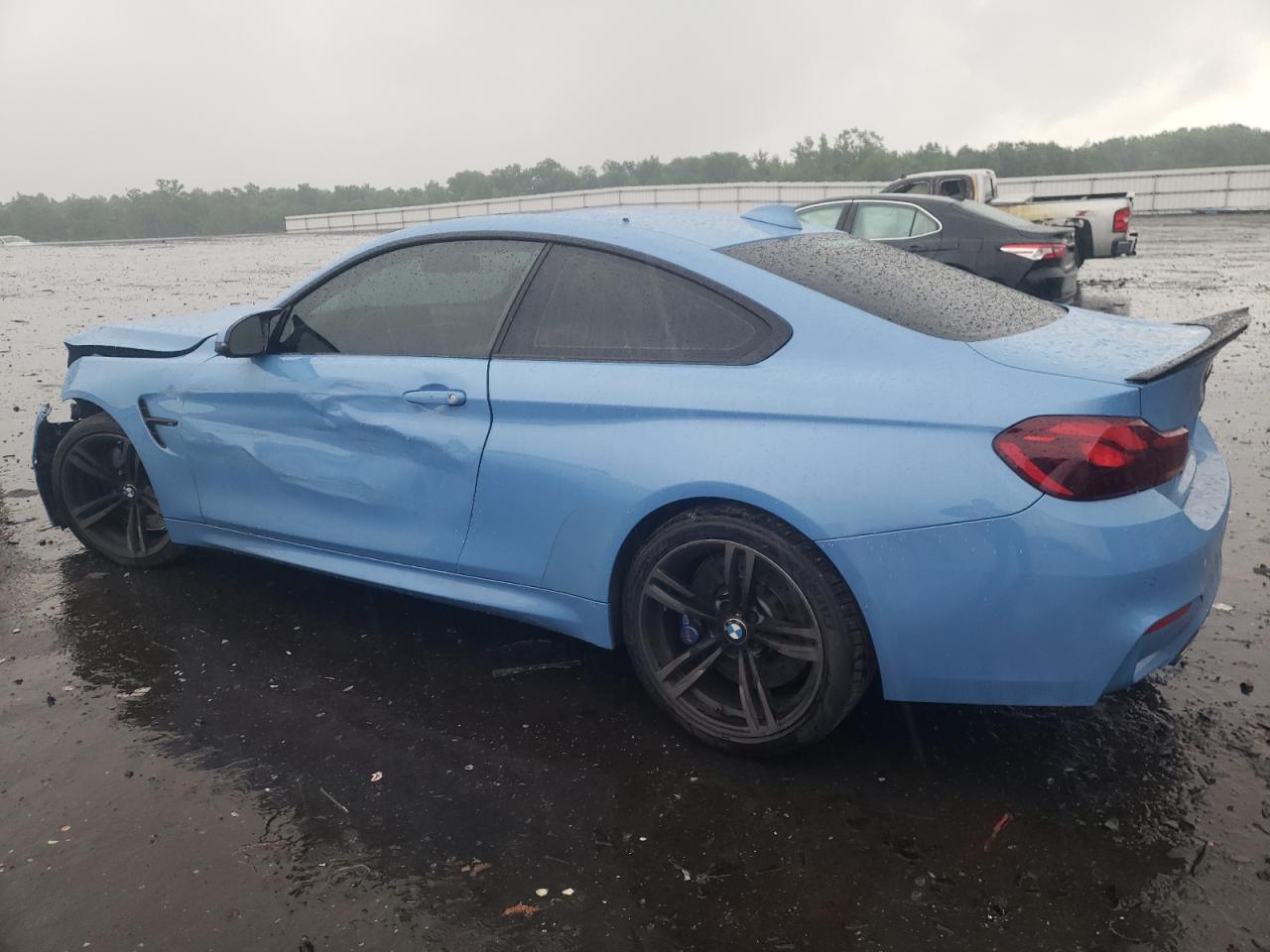 Obraz 2 z 2015 BMW M4  2015 z VIN WBS3R9C57FK335261