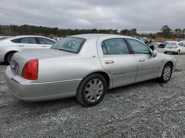 Image 3 of 2003 LINCOLN TOWN CAR CARTIER 2003 with VIN 1LNHM83W93Y656110