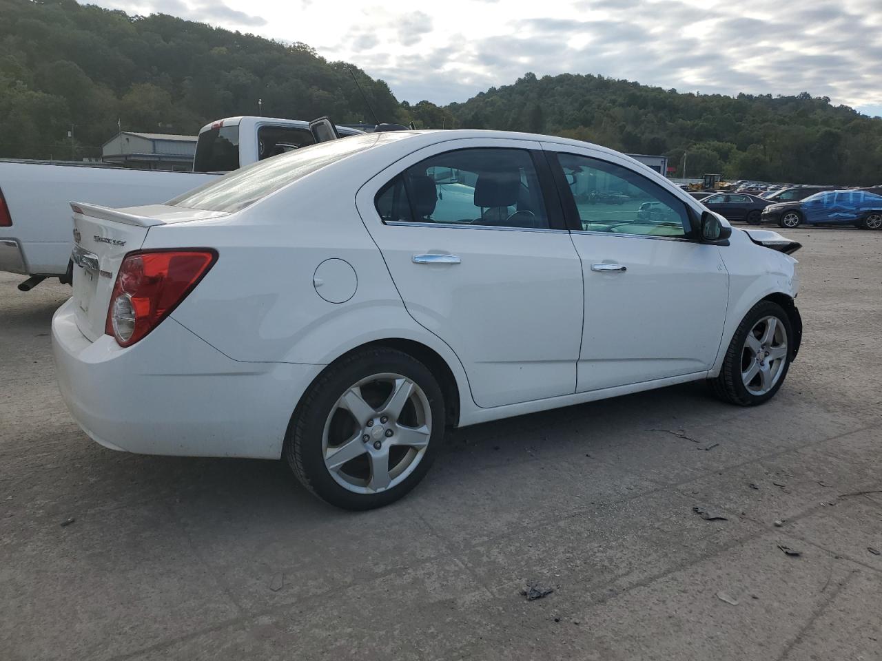 Image 3 of 2015 CHEVROLET SONIC LTZ 2015 with VIN 1G1JE5SB5F4164565