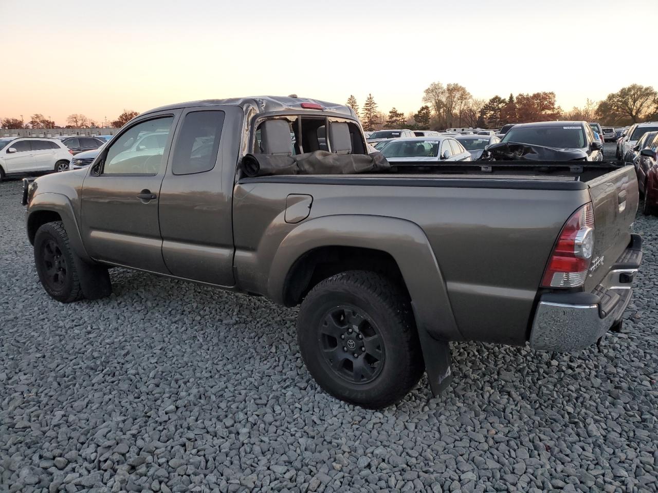 Obraz 2 z 2010 TOYOTA TACOMA ACCESS CAB 2010 z VIN 5TEUX4EN6AZ727587