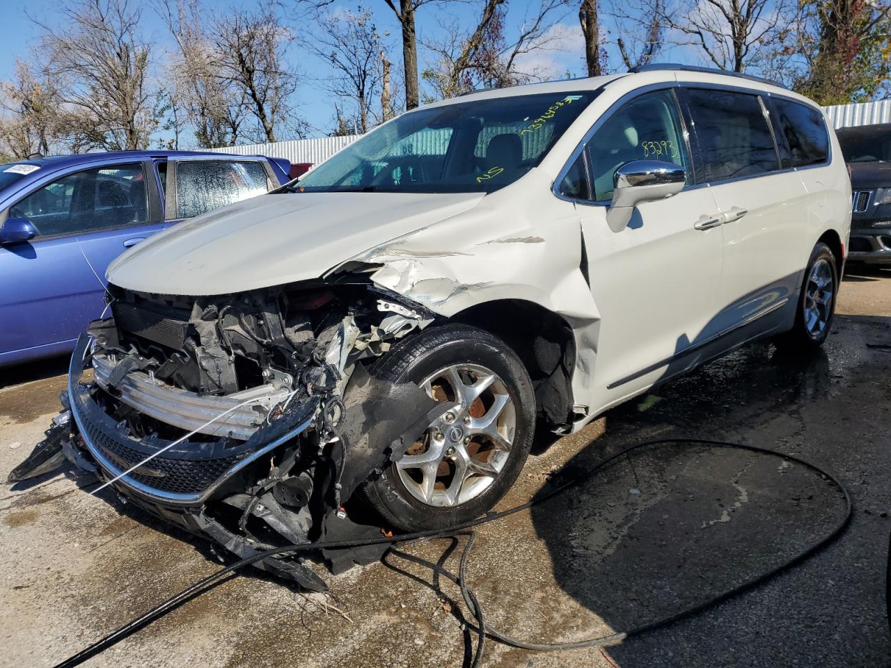 Изображение 2017 CHRYSLER PACIFICA LIMITED 2017