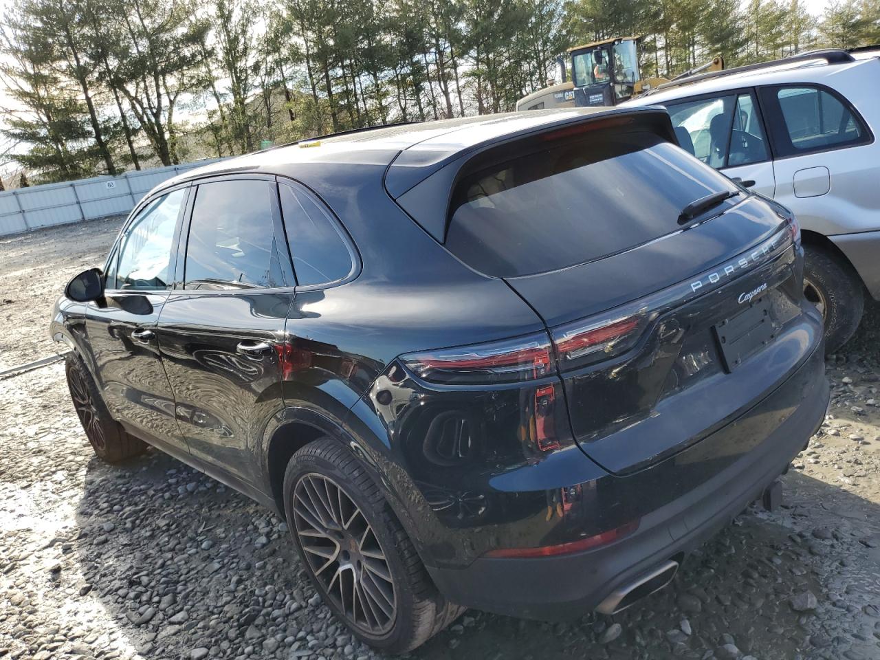 Изображение 2 2022 PORSCHE CAYENNE  2022 с VIN WP1AA2AY5NDA04576
