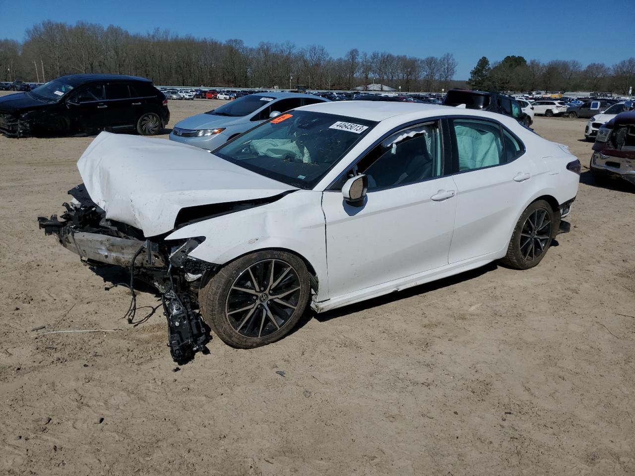 Image 1 of Toyota Camry Se 2021 with VIN 4T1G11AK8MU432167