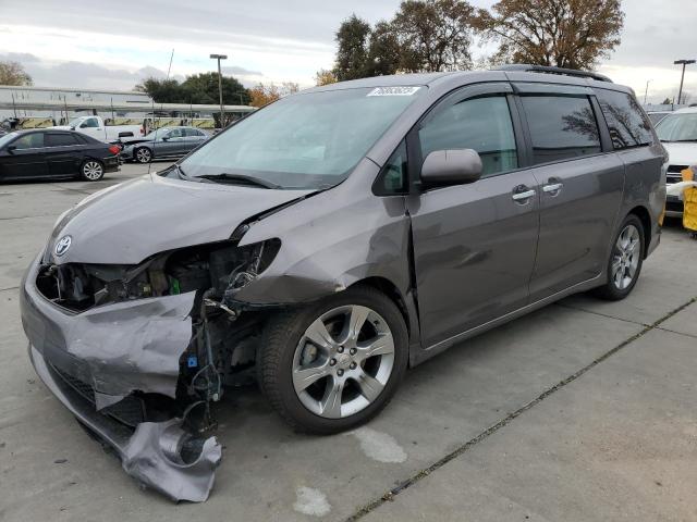 2014 TOYOTA SIENNA SPORT 2014 image