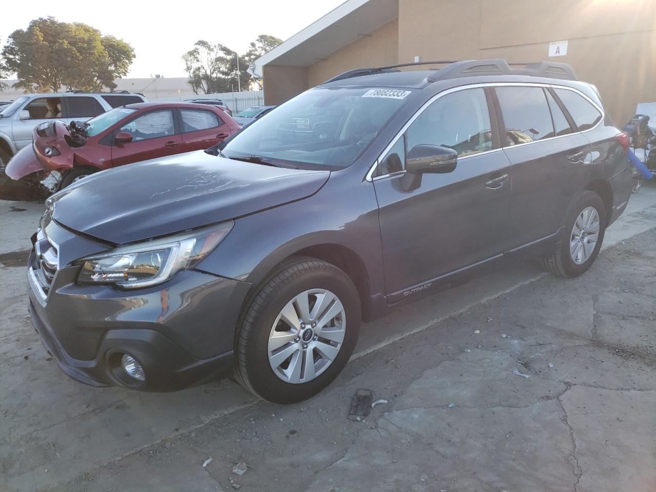 Obraz 1 z 2018 SUBARU OUTBACK 2.5I PREMIUM 2018 z VIN 4S4BSAFC1J3293669