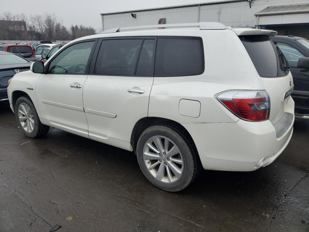 Image 2 of 2010 TOYOTA HIGHLANDER HYBRID LIMITED 2010 with VIN JTEJW3EH2A2041881
