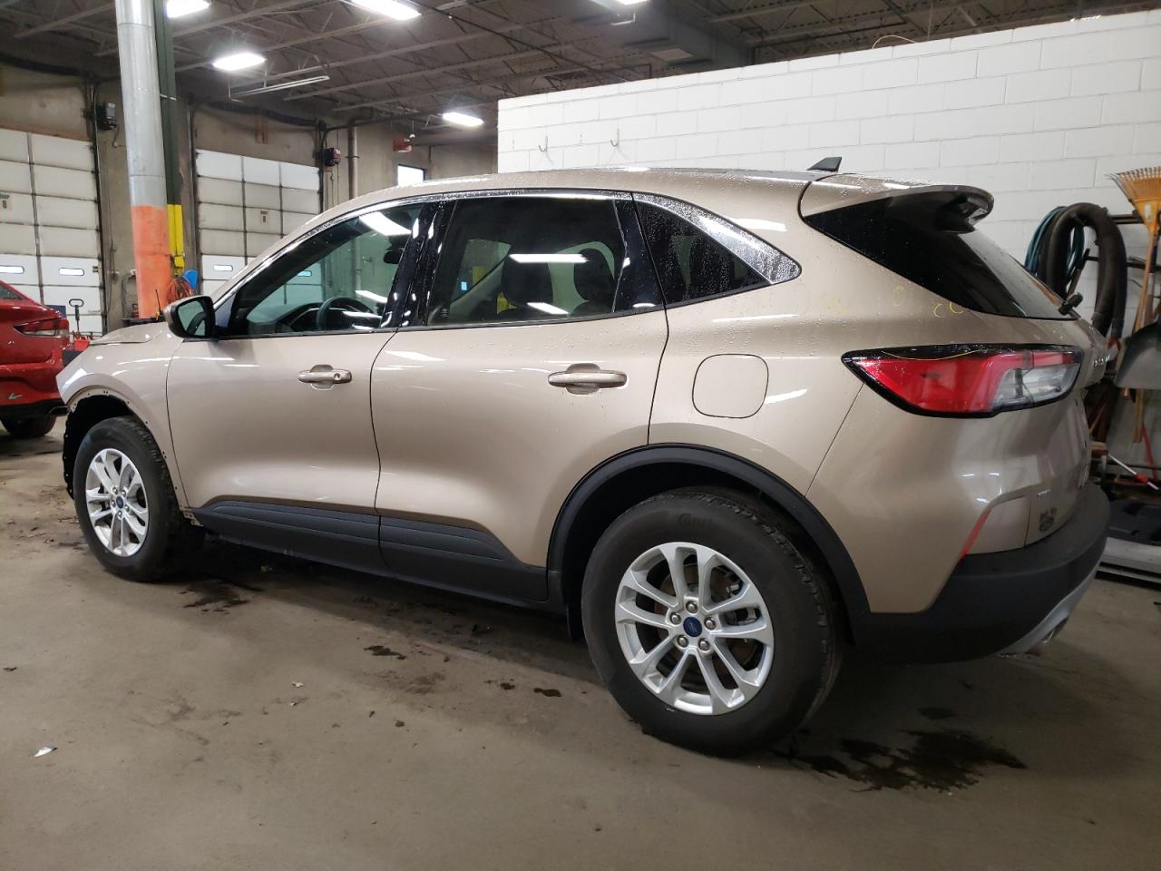 Изображение 2 2020 FORD ESCAPE SE 2020 с VIN 1FMCU9G68LUB82362