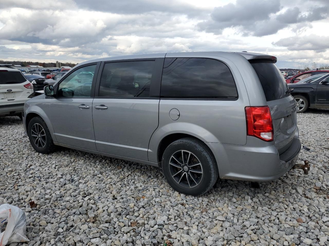 Изображение 2 2018 DODGE GRAND CARAVAN SE 2018 с VIN 2C4RDGBG6JR135313