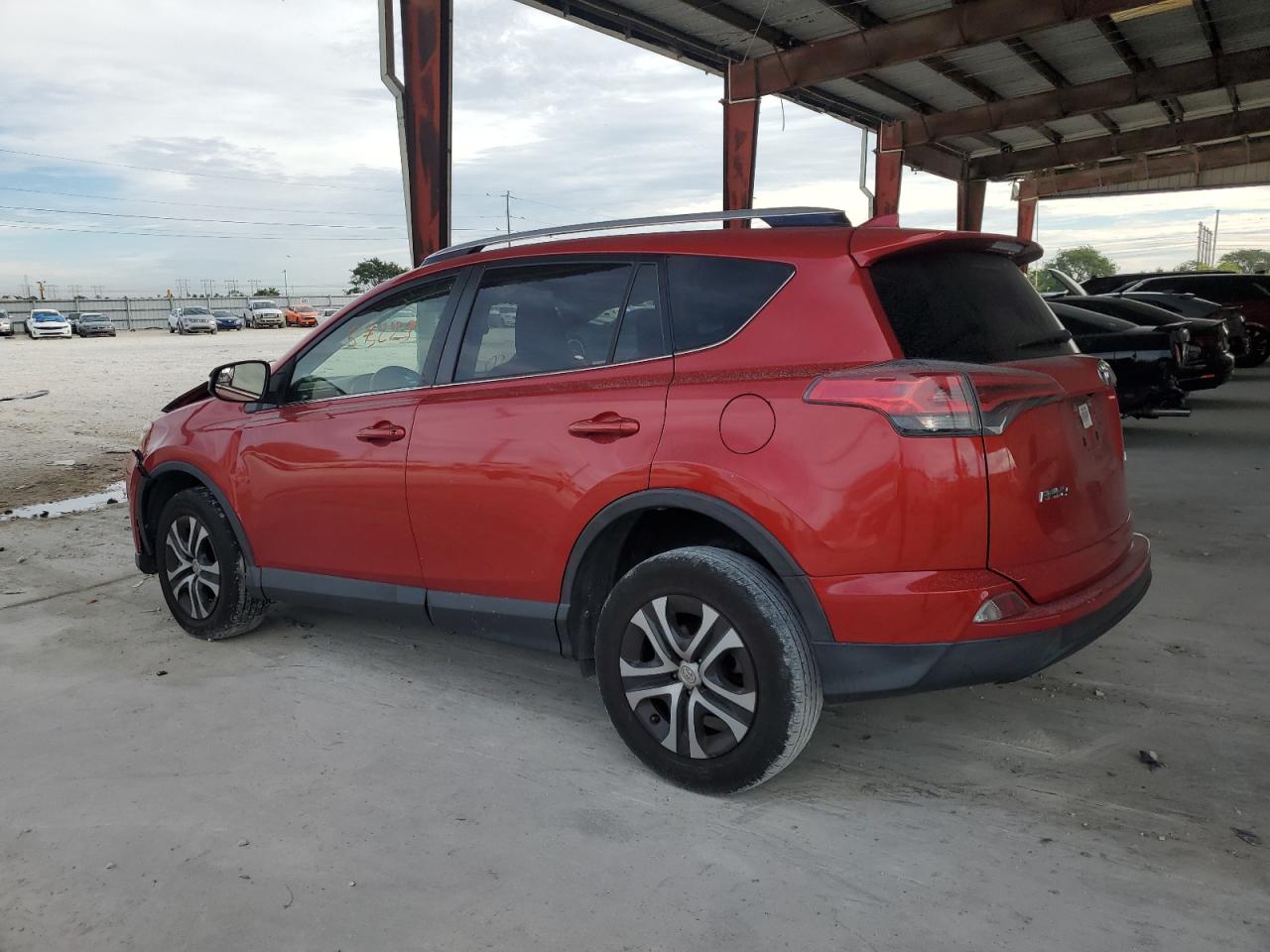 Image 2 of 2016 TOYOTA RAV4 LE 2016 with VIN JTMZFREV9GJ097041