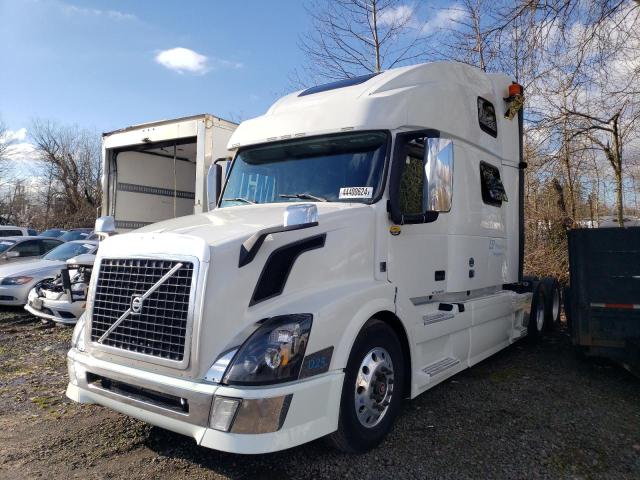 Изображение 2 2013 VOLVO VN VNL 2013 с VIN 4V4NC9EJ6DN144166