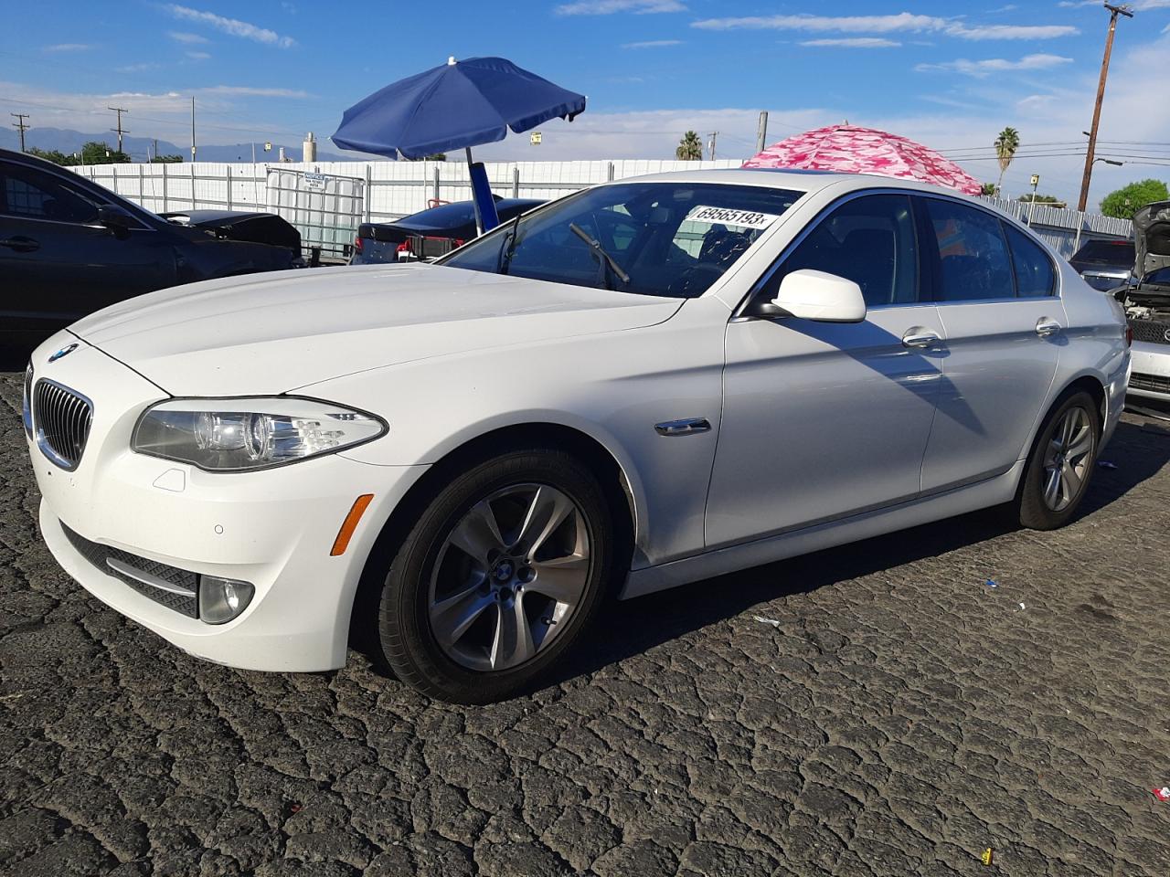 Obraz 1 z 2013 BMW 528 I 2013 z VIN WBAXG5C55DDY37739