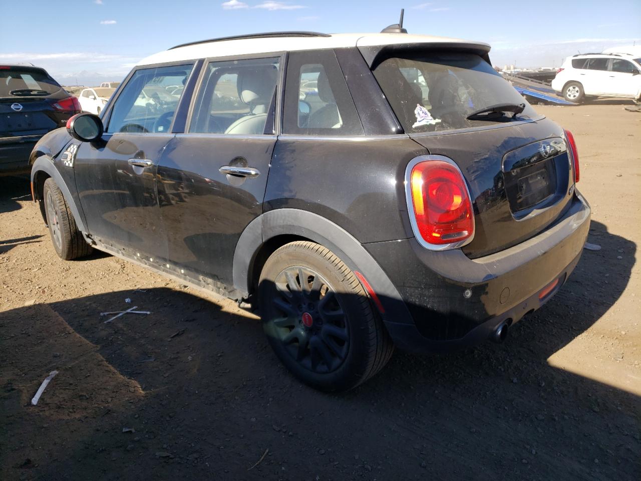 Obraz 2 z 2016 MINI COOPER  2016 z VIN WMWXU1C52G2D08365