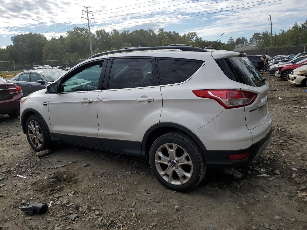 Image 2 of 2013 FORD ESCAPE SE 2013 with VIN 1FMCU9GX4DUD07948