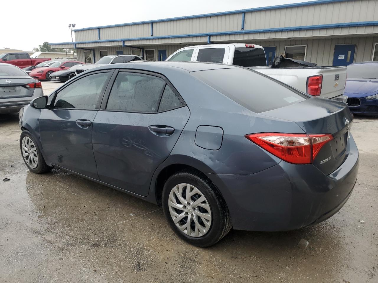 Изображение 2 2018 TOYOTA COROLLA L 2018 с VIN 2T1BURHE7JC979864
