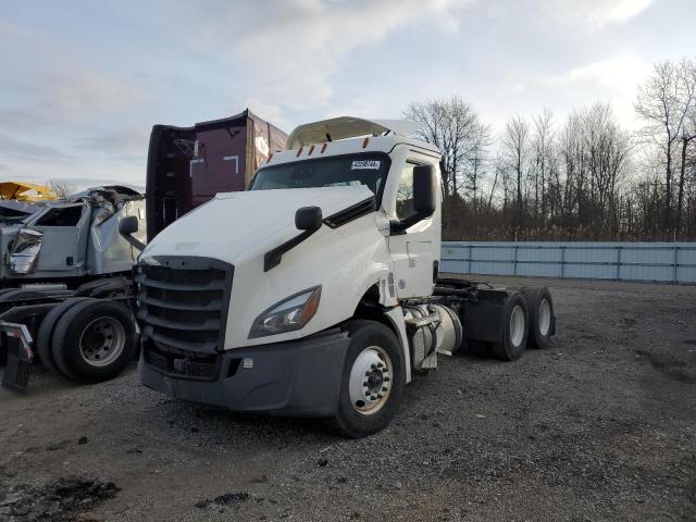Image 2 of 2021 FREIGHTLINER CASCADIA 126  2021 with VIN 3AKJHLDV0MSMS0153